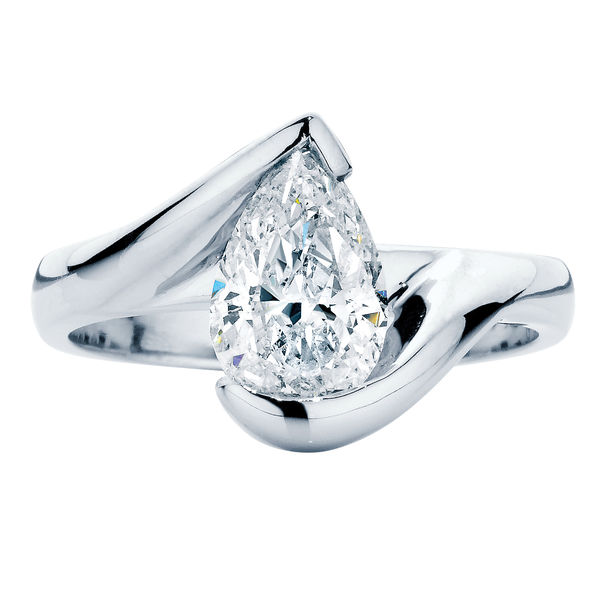 Five Pear Shaped Engagement Rings You Will Love