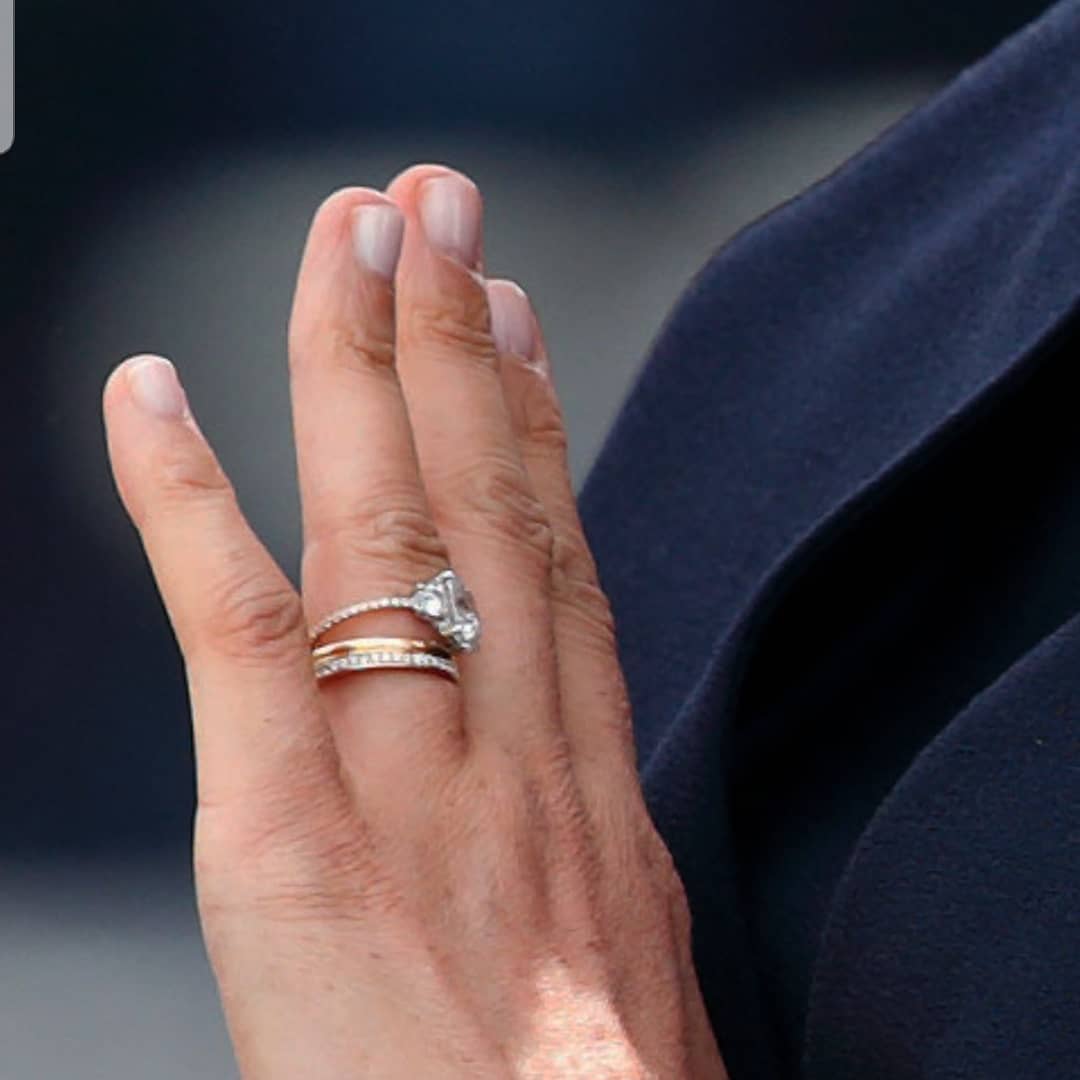 Meghan Markle Spotted Sans-Engagement Ring