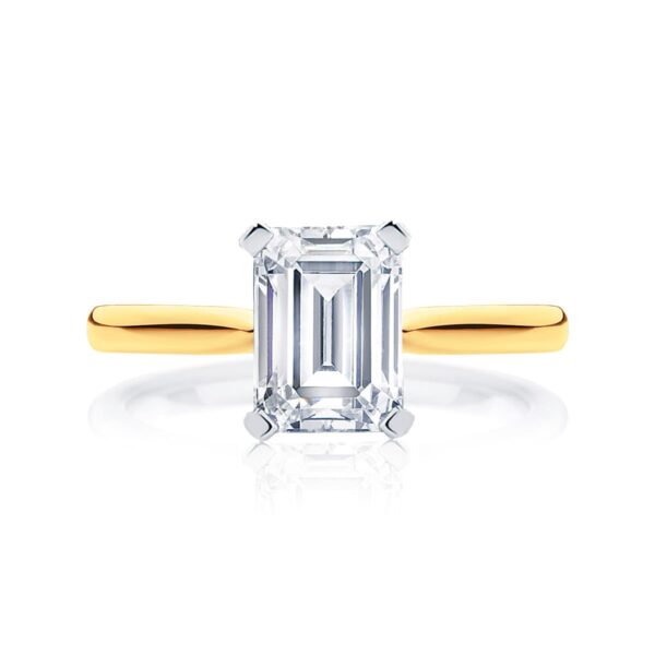 Emerald Diamond Solitaire Ring in Yellow Gold | Ballerina (Emerald Cut)