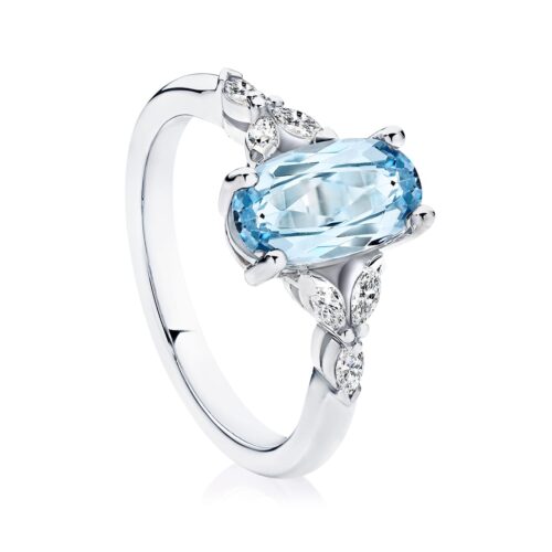 Oval Sapphire with Side Stones Ring in Platinum | Amalfi