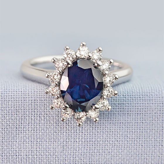 蓝宝石
Sapphire ring