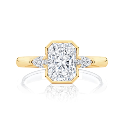 Radiant Diamond Three Stone Engagement Ring in Yellow Gold | Amaris (Radiant Cut)